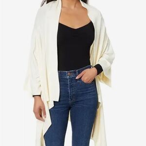 HUE Cream Women's Poncho